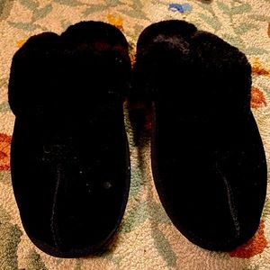 UGG   black bedroom slippers